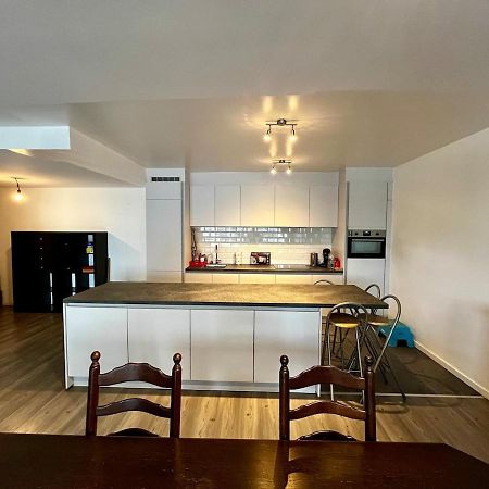 Big Apartment With Parking In Antwerpen Exterior foto