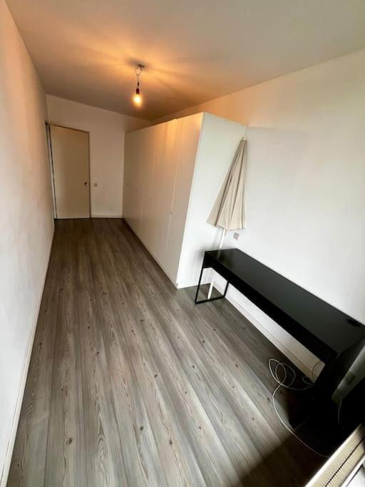 Big Apartment With Parking In Antwerpen Exterior foto
