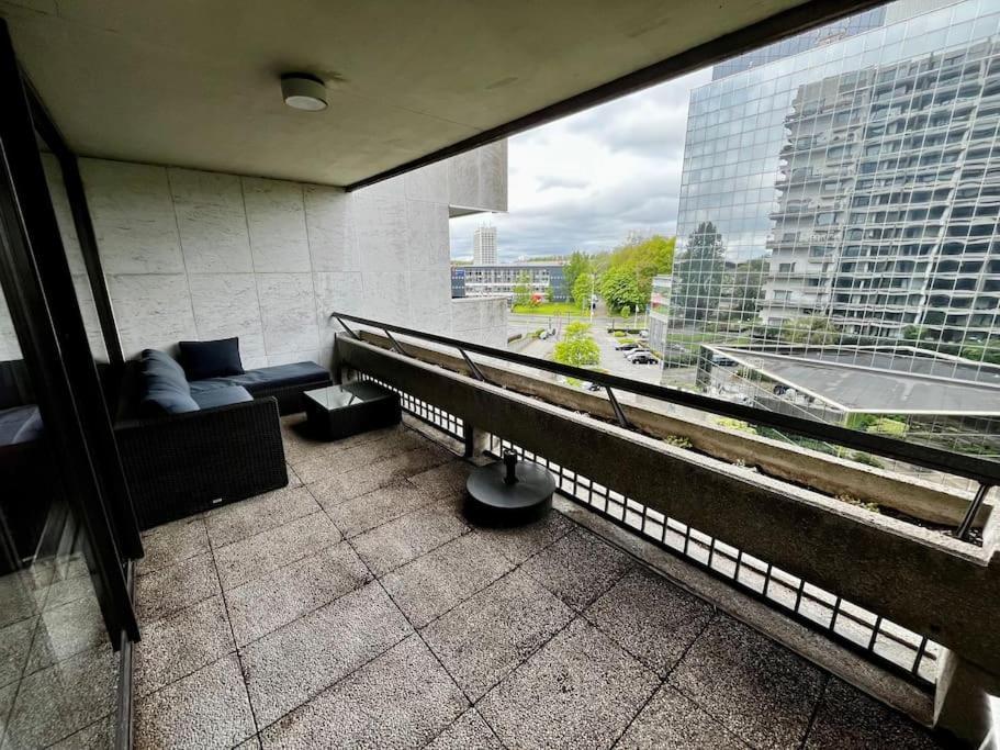 Big Apartment With Parking In Antwerpen Exterior foto