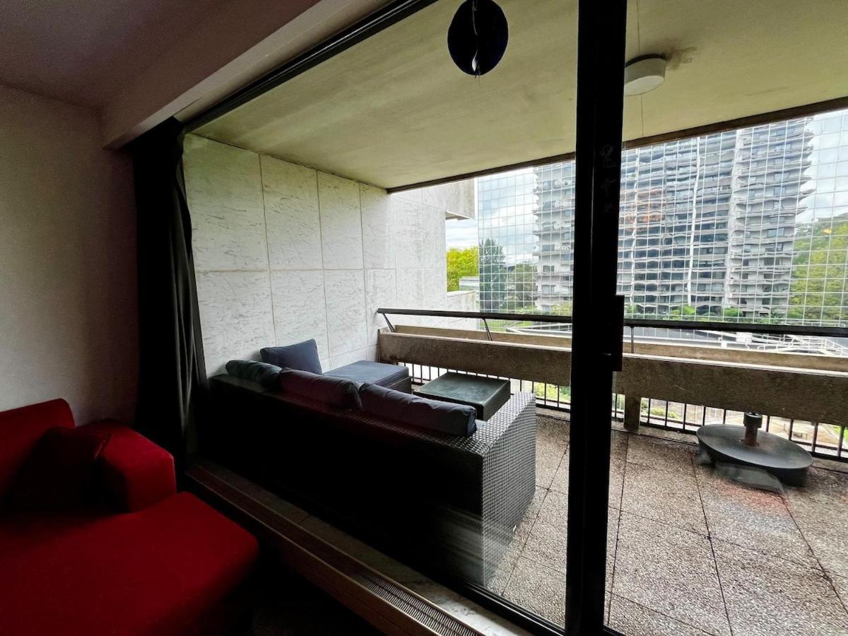 Big Apartment With Parking In Antwerpen Exterior foto
